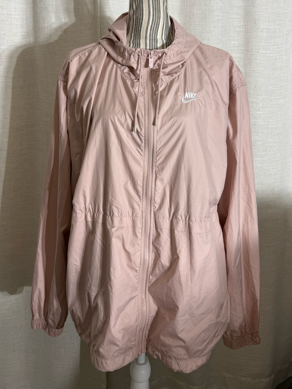 Nike Women's Pale Pink Hooded Windbreaker Jacket